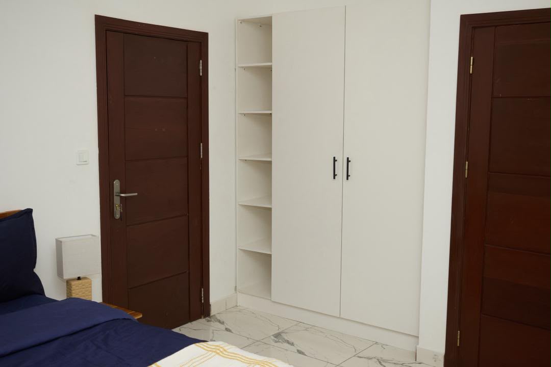 Appartement meublé à louer à Cotonou Fidjrossè Plage (118)