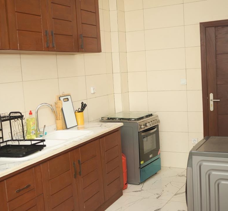 Appartement meublé à louer à Cotonou Fidjrossè Plage (118)