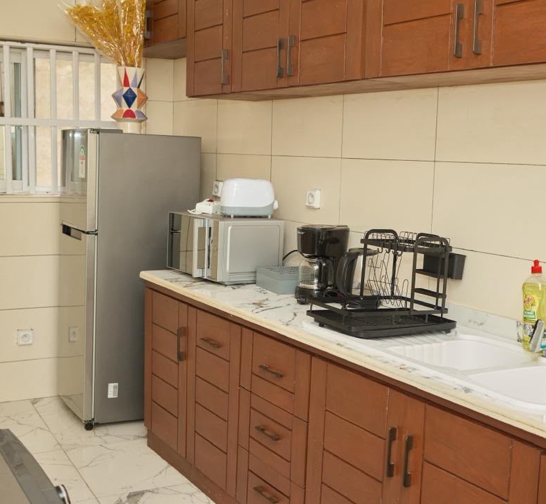 Appartement meublé à louer à Cotonou Fidjrossè Plage (118)
