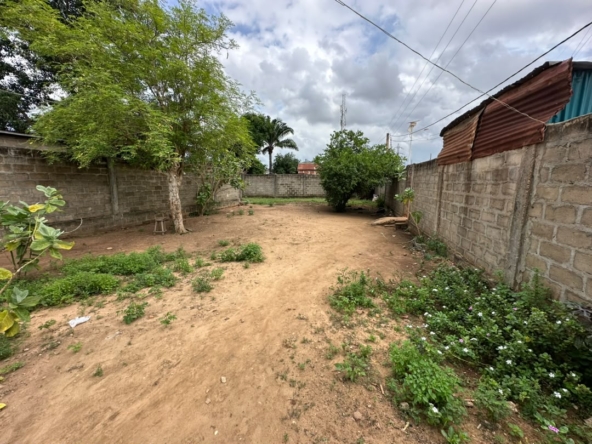 Terrain de 1014 m2 à vendre ensemble à Abomey-Calavi Maria Gleta