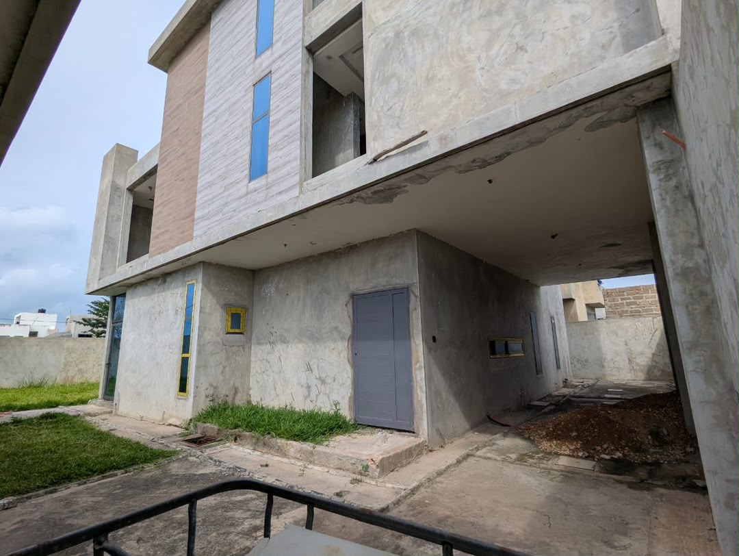 Villa à vendre à Sèmè Podji