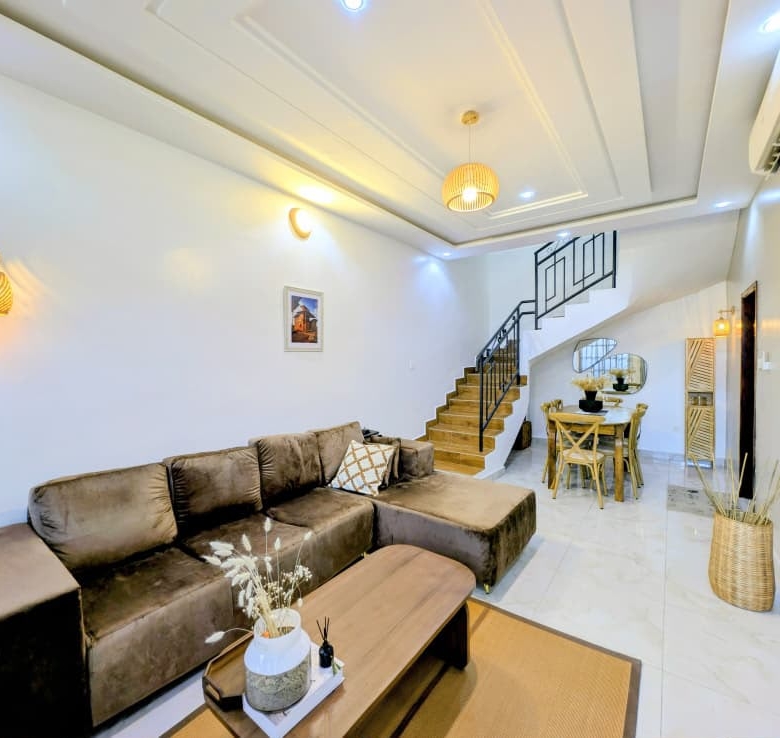 Duplex meublé à louer à Cotonou Fidjrossè Calvaire