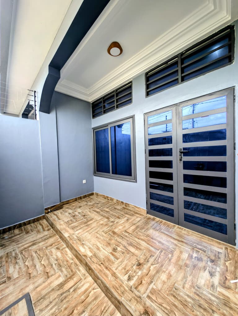 Duplex meublé à louer à Cotonou Fidjrossè Calvaire