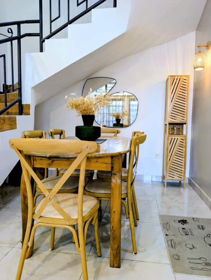 Duplex meublé à louer à Cotonou Fidjrossè Calvaire