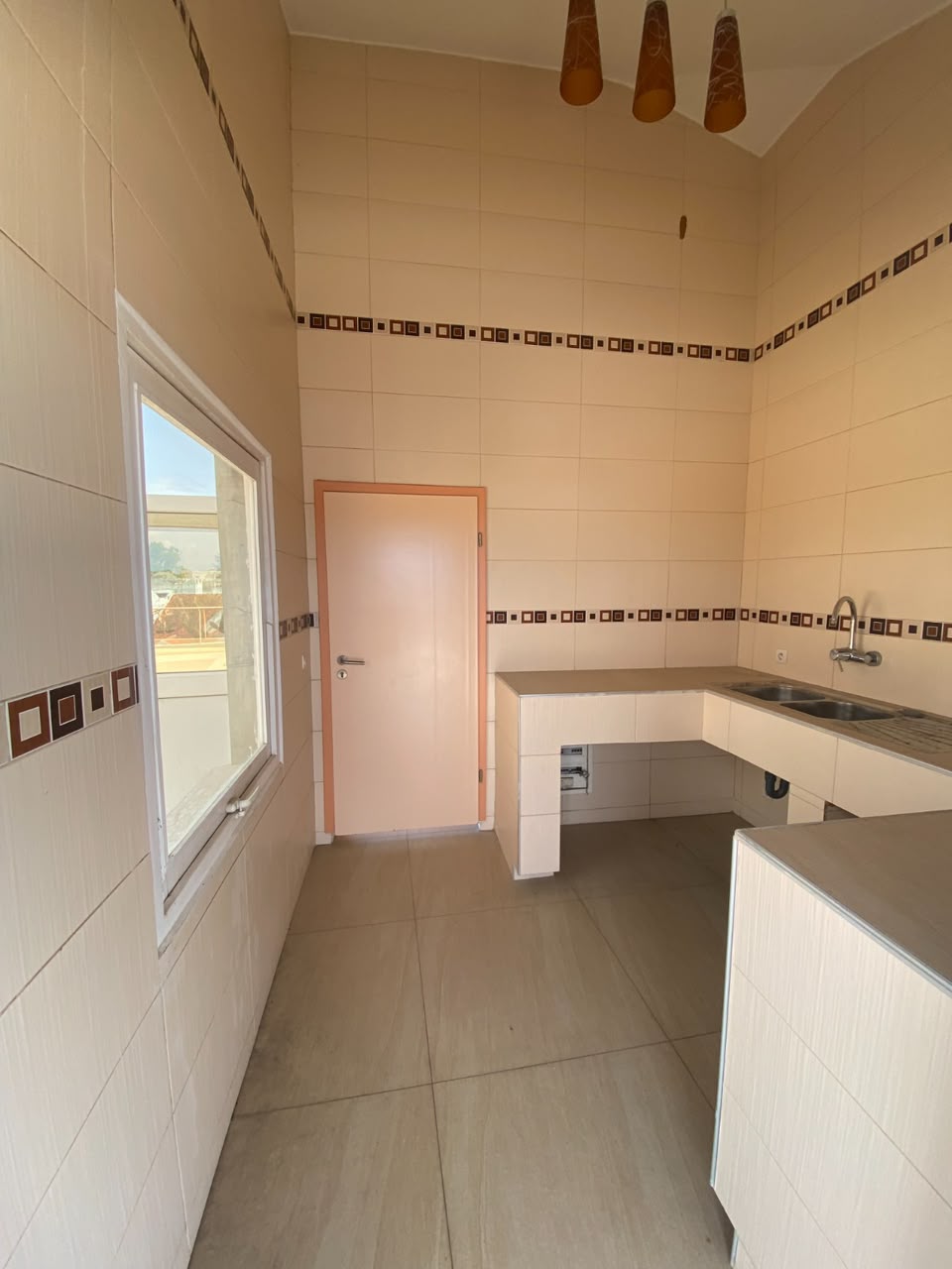 VILLA À VENDRE À COTONOU AKPAKPA QUARTIER JACK