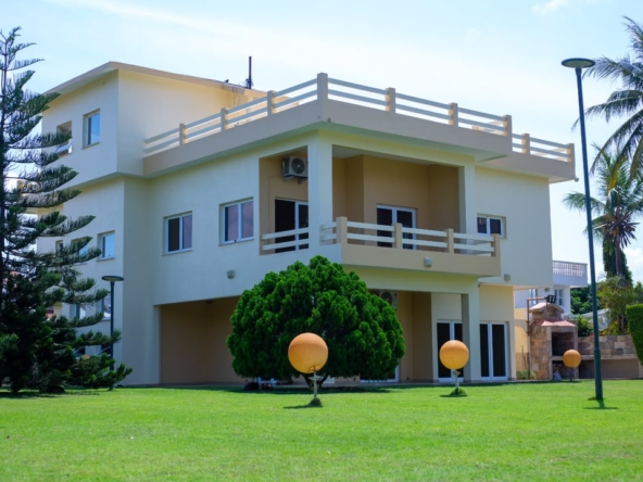 VILLA À VENDRE À COTONOU AKPAKPA QUARTIER JACK