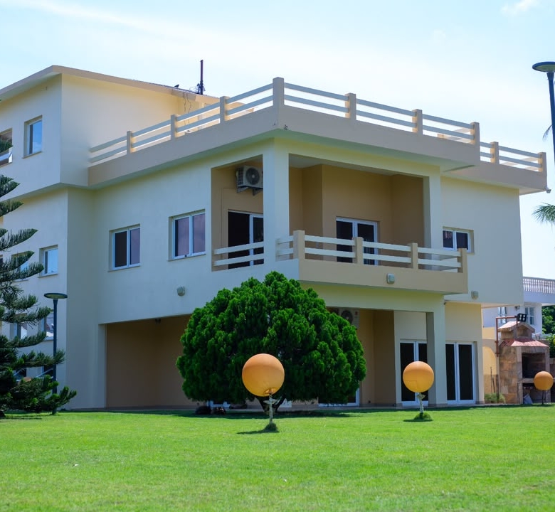 VILLA À VENDRE À COTONOU AKPAKPA QUARTIER JACK