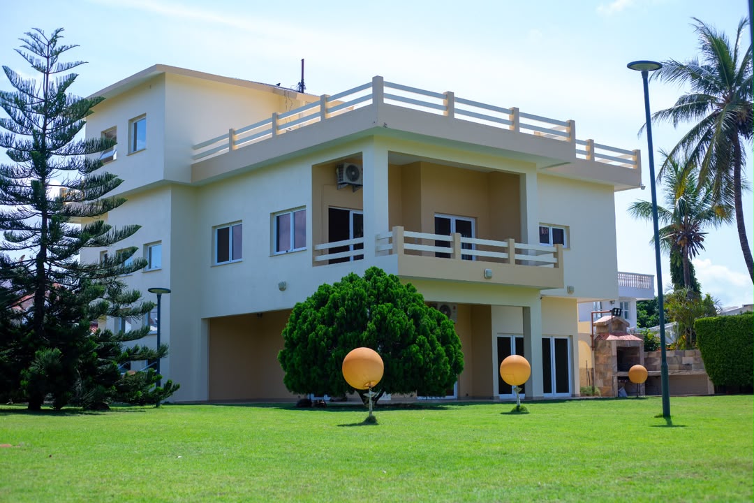 VILLA À VENDRE À COTONOU AKPAKPA QUARTIER JACK