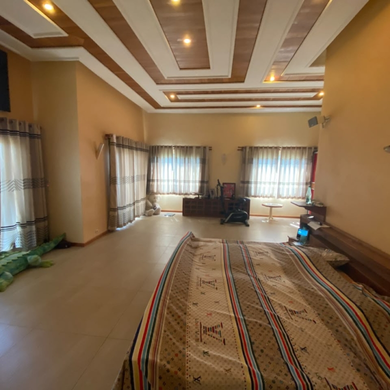 VILLA À VENDRE À COTONOU AKPAKPA QUARTIER JACK