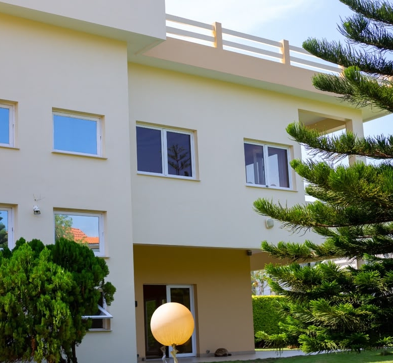 VILLA À VENDRE À COTONOU AKPAKPA QUARTIER JACK