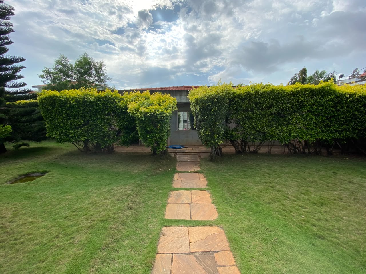 VILLA À VENDRE À COTONOU AKPAKPA QUARTIER JACK