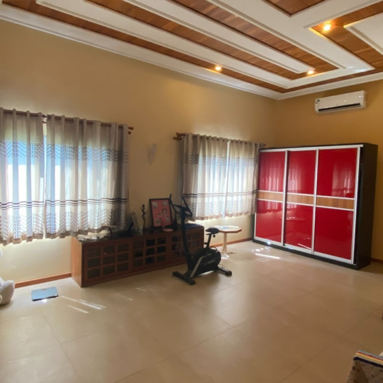 VILLA À VENDRE À COTONOU AKPAKPA QUARTIER JACK