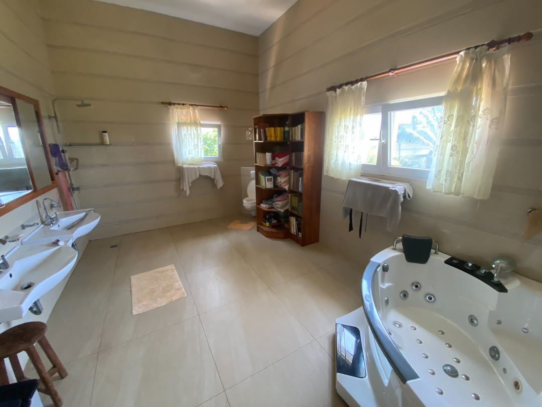 VILLA À VENDRE À COTONOU AKPAKPA QUARTIER JACK