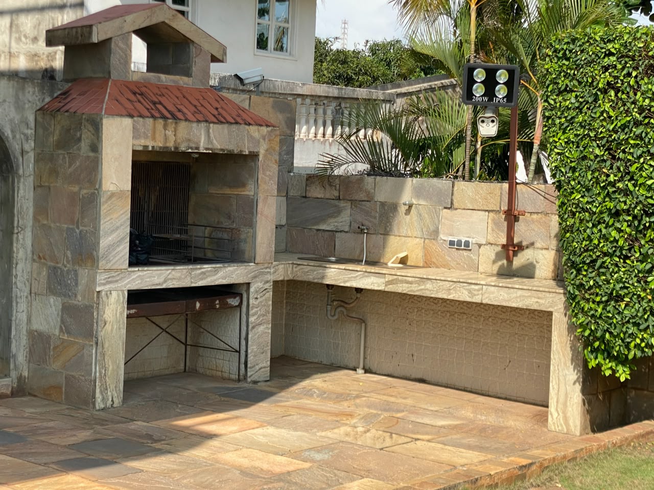 VILLA À VENDRE À COTONOU AKPAKPA QUARTIER JACK