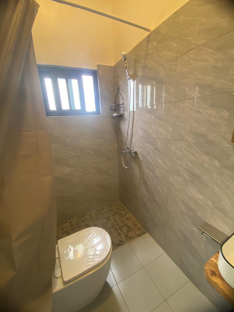 APPARTEMENT À LOUER À COTONOU FIDJROSSÈ (2)
