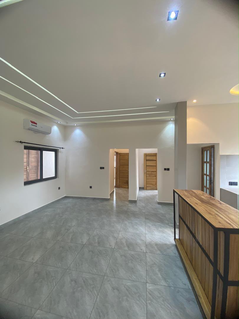 APPARTEMENT À LOUER À COTONOU FIDJROSSÈ (7)