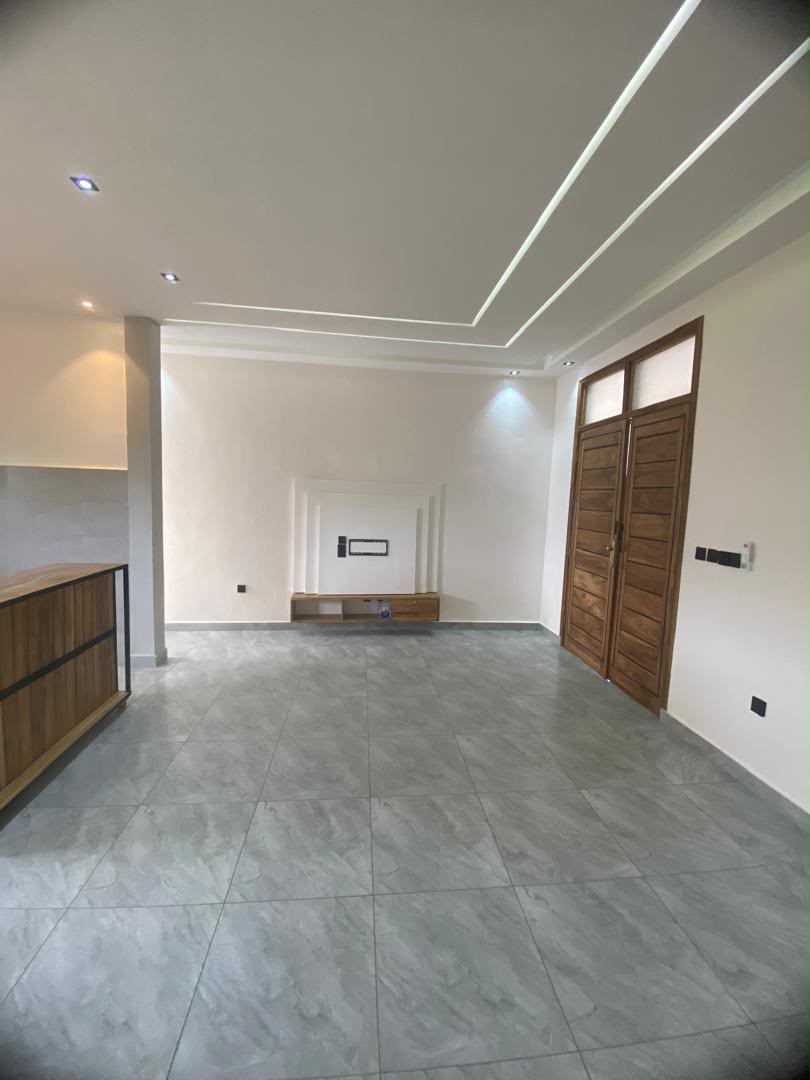 APPARTEMENT À LOUER À COTONOU FIDJROSSÈ (9)