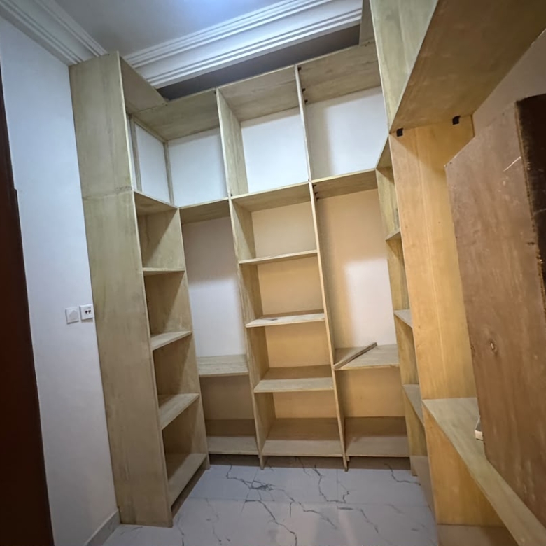 Appartement à Louer à Cotonou Fidjrossè (13)