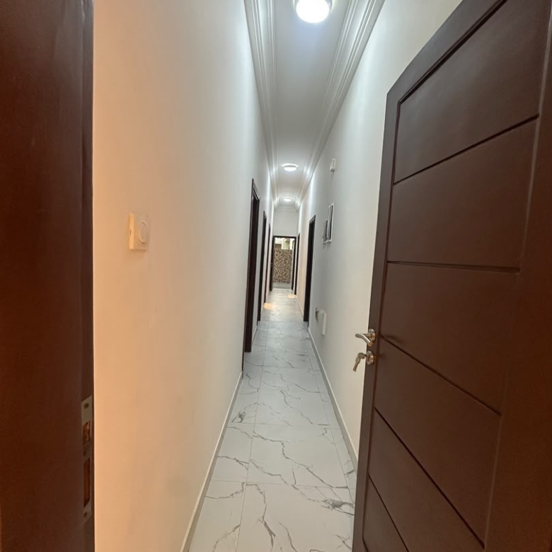 Appartement à Louer à Cotonou Fidjrossè (13)