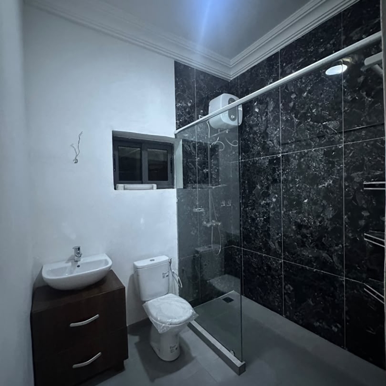 Appartement à Louer à Cotonou Fidjrossè (18)