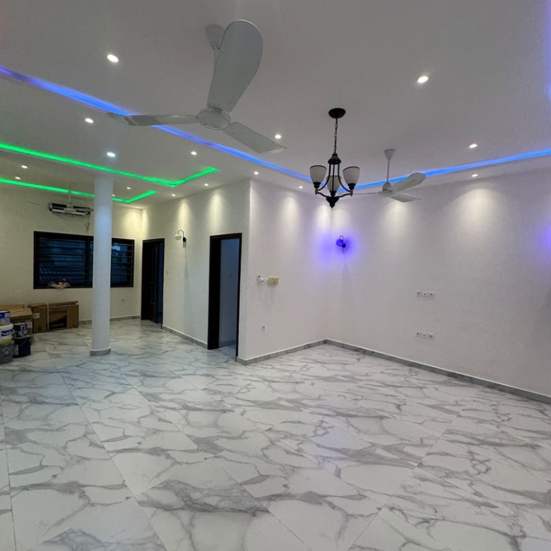 Appartement à Louer à Cotonou Fidjrossè (3)