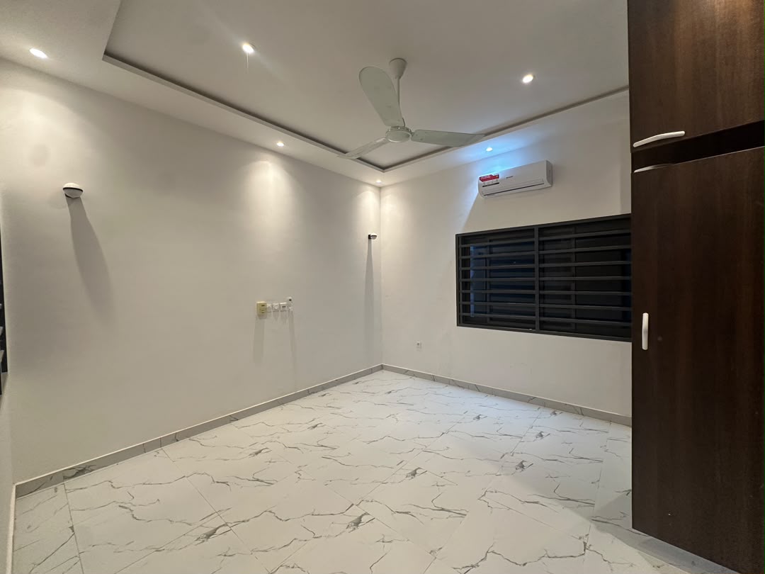 Appartement à Louer à Cotonou Fidjrossè (8)