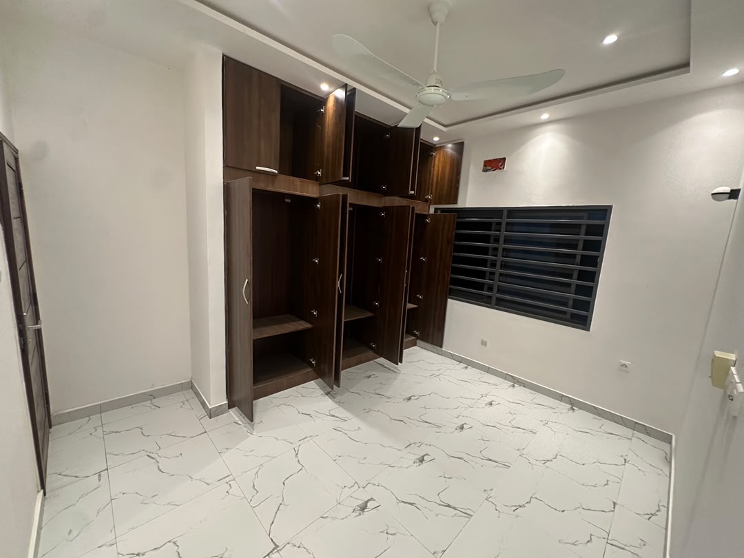 Appartement à Louer à Cotonou Fidjrossè (9)