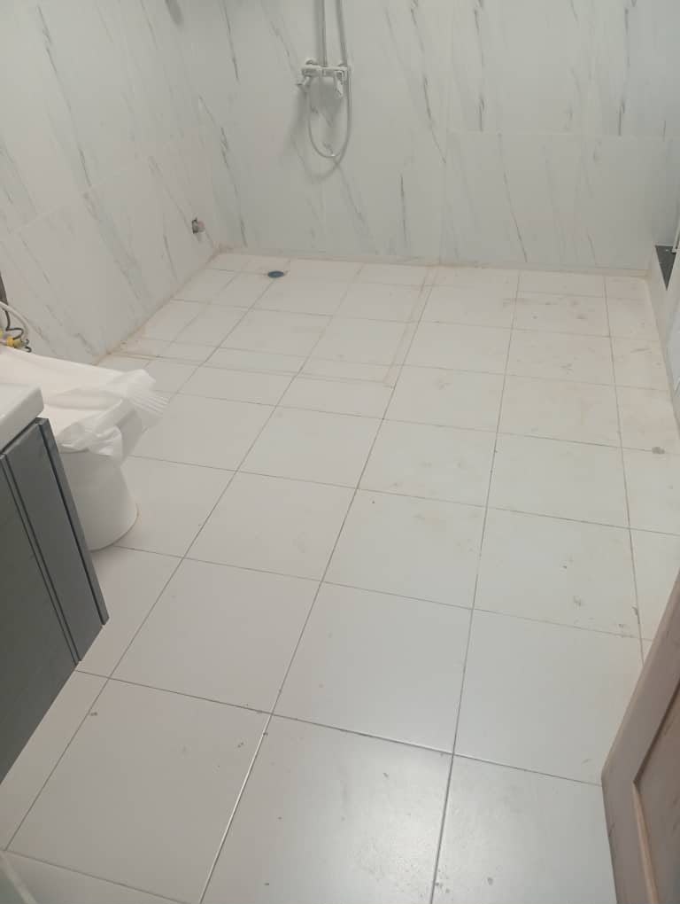 Entrée Personnelle Duplex De 4 Chambres Sanitaires à Fidjrossè HOUENOUSSOU (10)