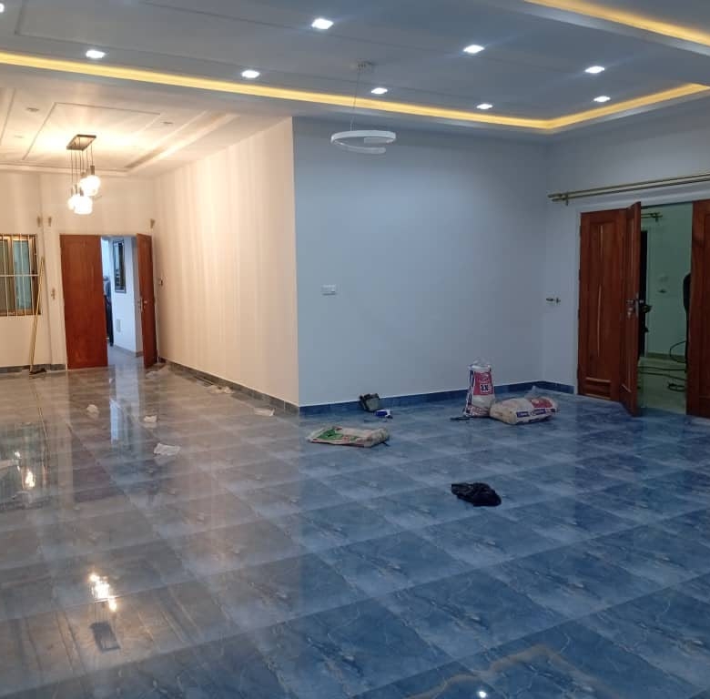 Entrée Personnelle Duplex De 4 Chambres Sanitaires à Fidjrossè HOUENOUSSOU (15)
