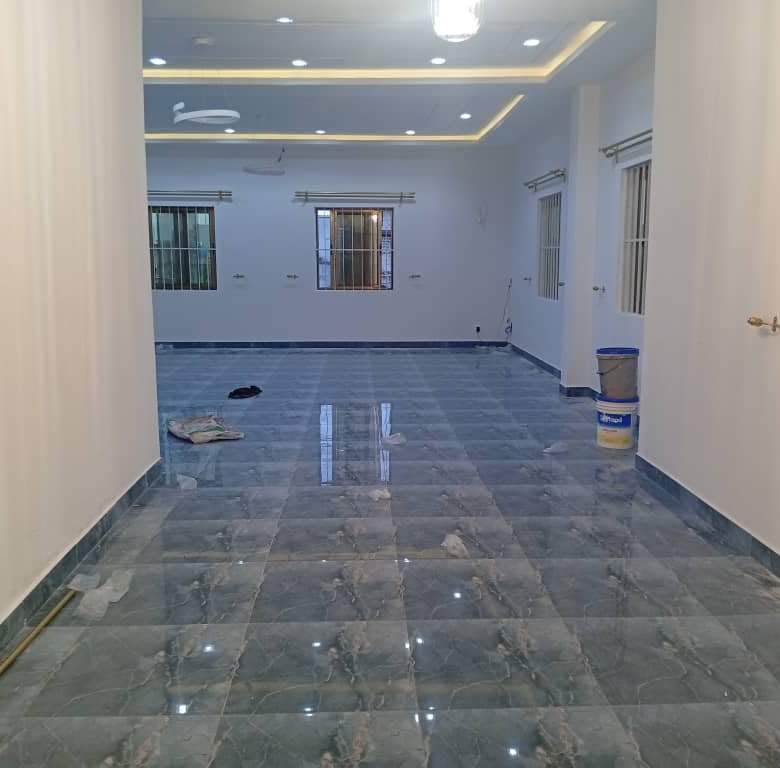 Entrée Personnelle Duplex De 4 Chambres Sanitaires à Fidjrossè HOUENOUSSOU (3)