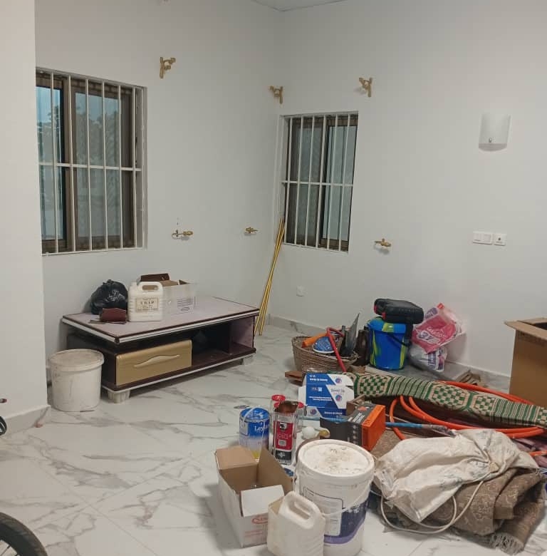 Entrée Personnelle Duplex De 4 Chambres Sanitaires à Fidjrossè HOUENOUSSOU (4)