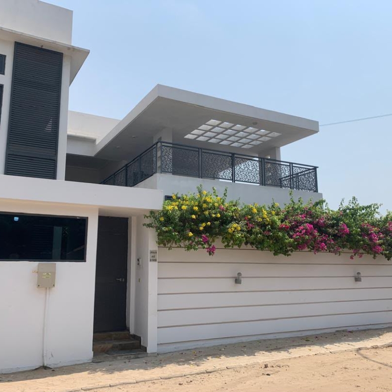 Grande Villa vue sur la Mer a vendre à Cotonou Fidjrossè Plage (12)