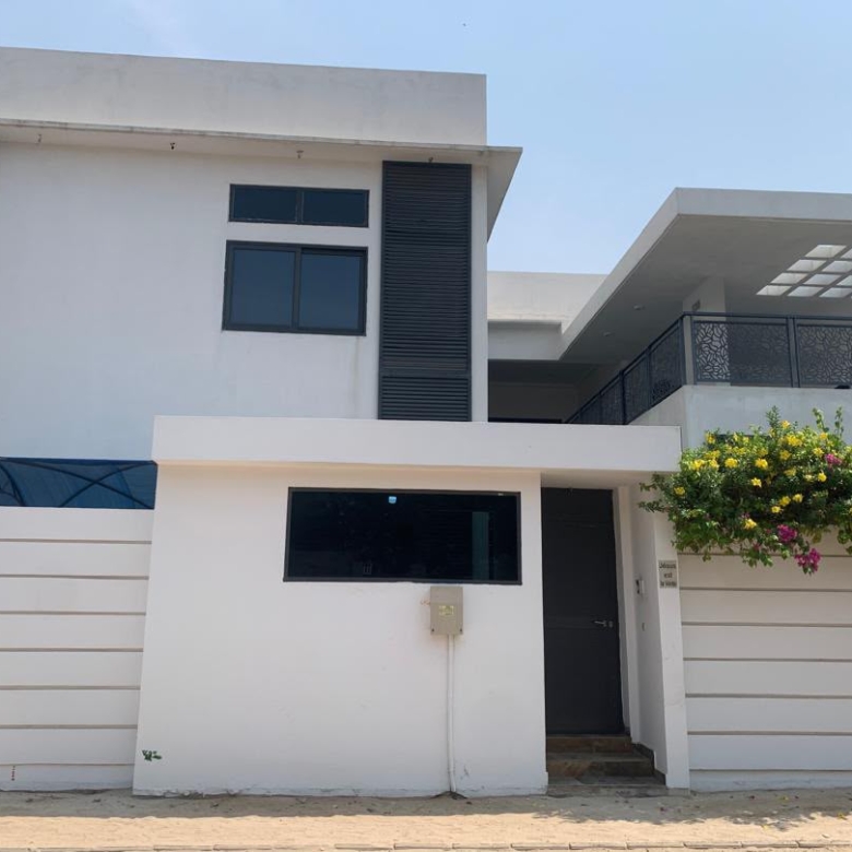 Grande Villa vue sur la Mer a vendre à Cotonou Fidjrossè Plage (13)
