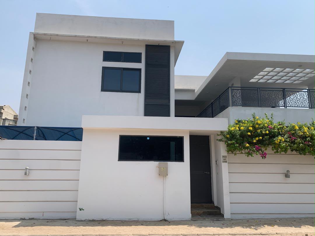 Grande Villa vue sur la Mer a vendre à Cotonou Fidjrossè Plage (13)