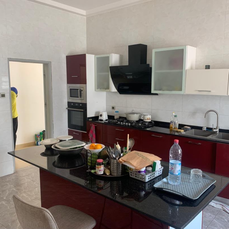 Grande Villa vue sur la Mer a vendre à Cotonou Fidjrossè Plage (7)