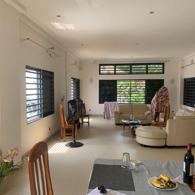 Grande Villa vue sur la Mer a vendre à Cotonou Fidjrossè Plage
