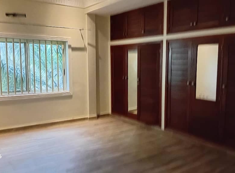 MMEUBLE R+1 à LOUER (29)