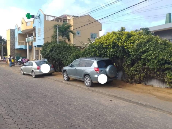 Parcelle à vendre au bord du goudron à Cotonou Kouhounou