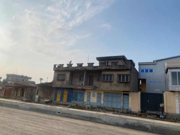 Parcelle à vendre au bord du goudron à Cotonou Vèdoko