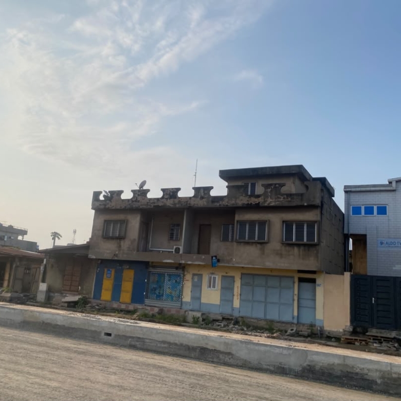 Parcelle à vendre au bord du goudron à Cotonou Vèdoko