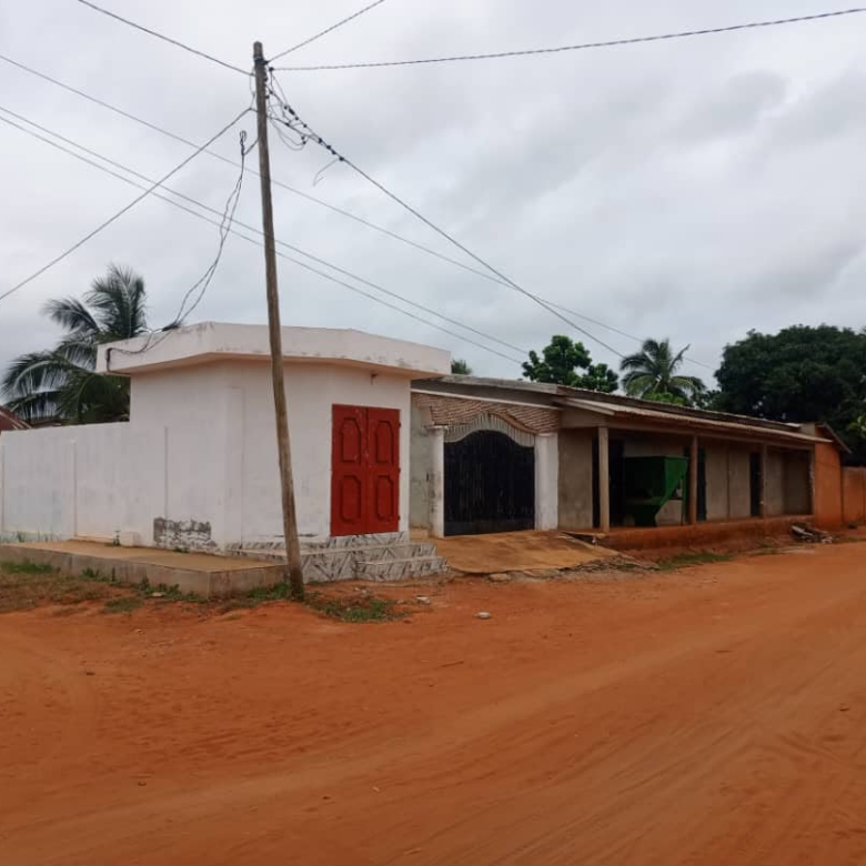 Parcelle batie a vendre a Ouidah