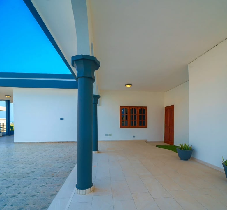 VILLA MEUBLÉE À LOUER À COTONOU FIDJROSSÈ PLAGE (28)