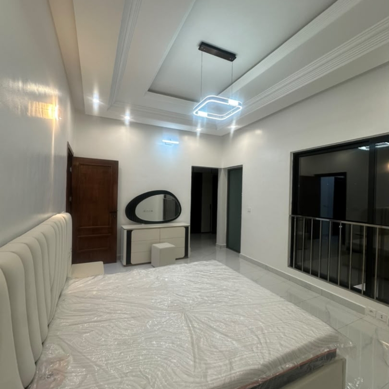 villa meublée à louer à Cotonou Fidjrossè (80)