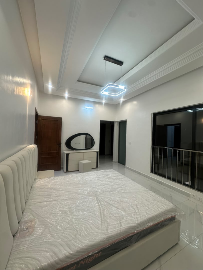 villa meublée à louer à Cotonou Fidjrossè (80)
