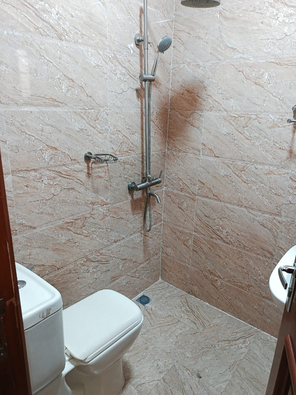 Appartement meublé à louer à Fidjrossè (10)