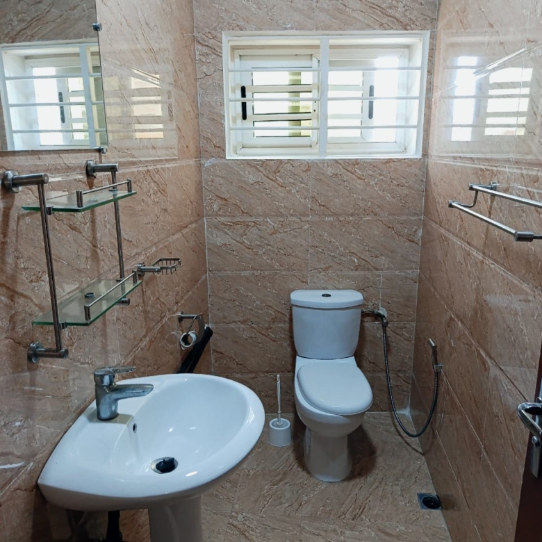 Appartement meublé à louer à Fidjrossè (12)