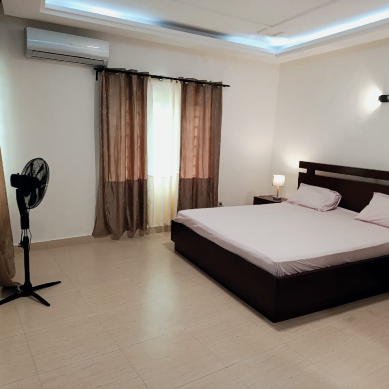 Appartement meublé à louer à Fidjrossè (17)