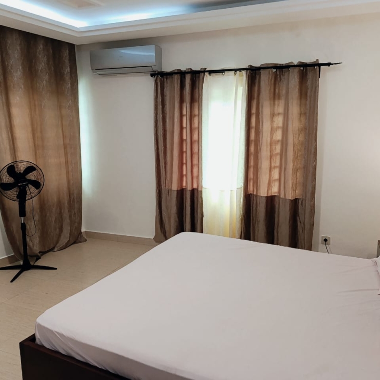 Appartement meublé à louer à Fidjrossè (19)