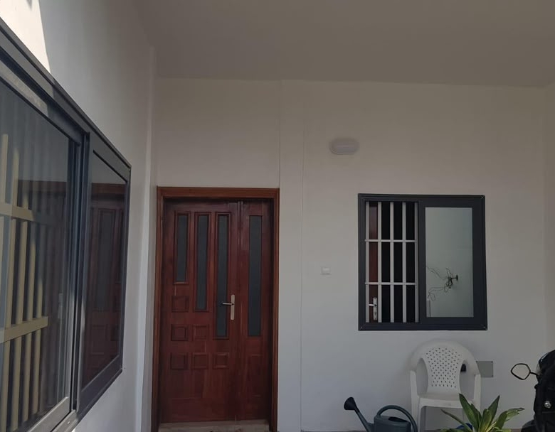 Entrée personnelle à louer à Cotonou Fidjrossè Togbin (11)