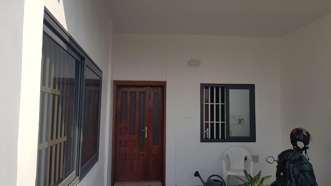 Entrée personnelle à louer à Cotonou Fidjrossè Togbin (11)